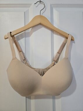 Wacoal Wireleas Bra, Size 32DDD 32F